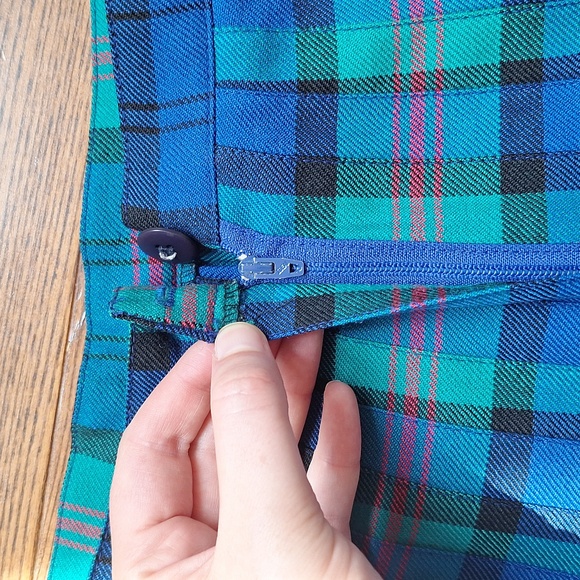 Pure wool tartan skirt - Picture 3 of 5